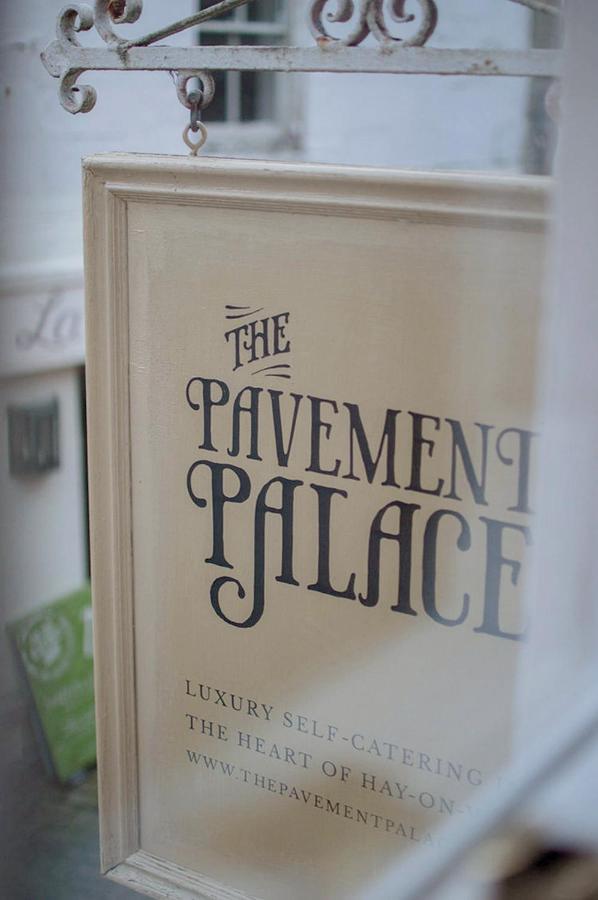 The Pavement Palace Hay-On-Wye Exterior foto